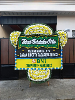 Papan Bunga Duka di Ampenan Tengah