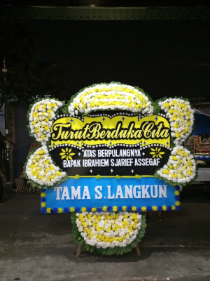 Papan Bunga Duka di Ampenan Tengah
